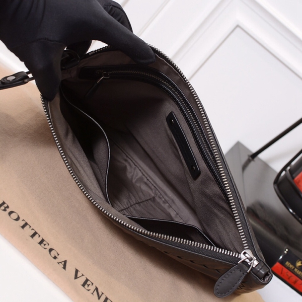 ボッテガヴェネタバッグ着用イメージ